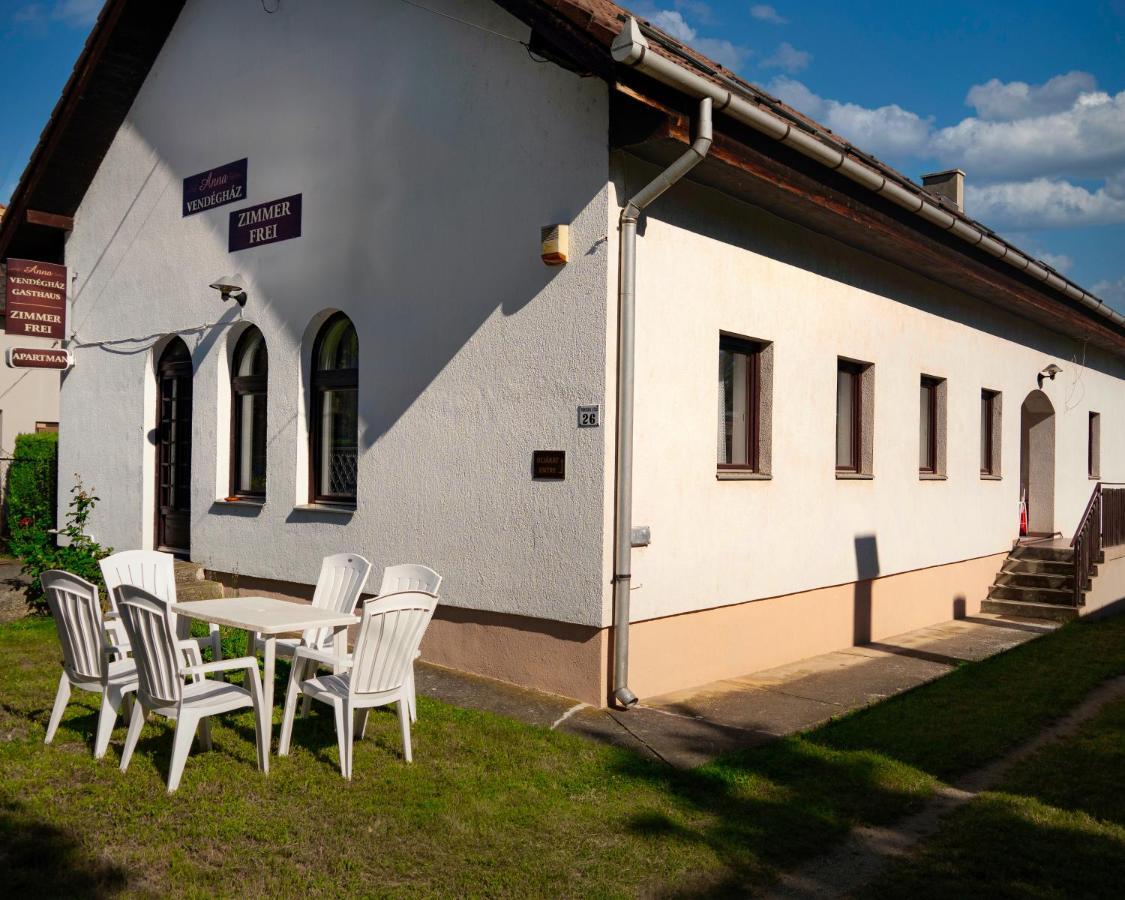 Hotel Anna Vendeghaz Balatonakali Exterior foto